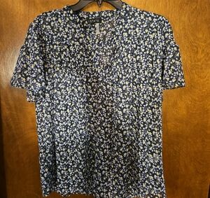 1. State Womens Navy Floral  Blousr..LIKE NEW SZ M